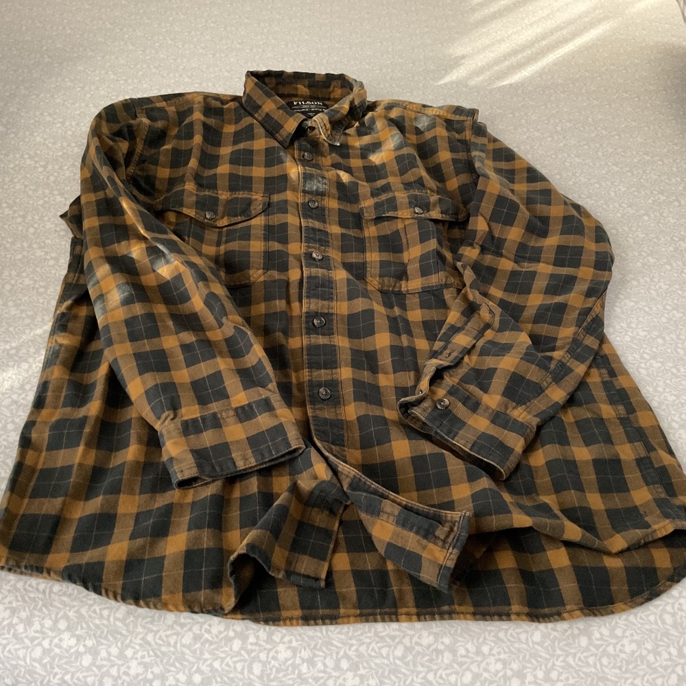 EUC Filson Men’s Cotton Flannel Shirt